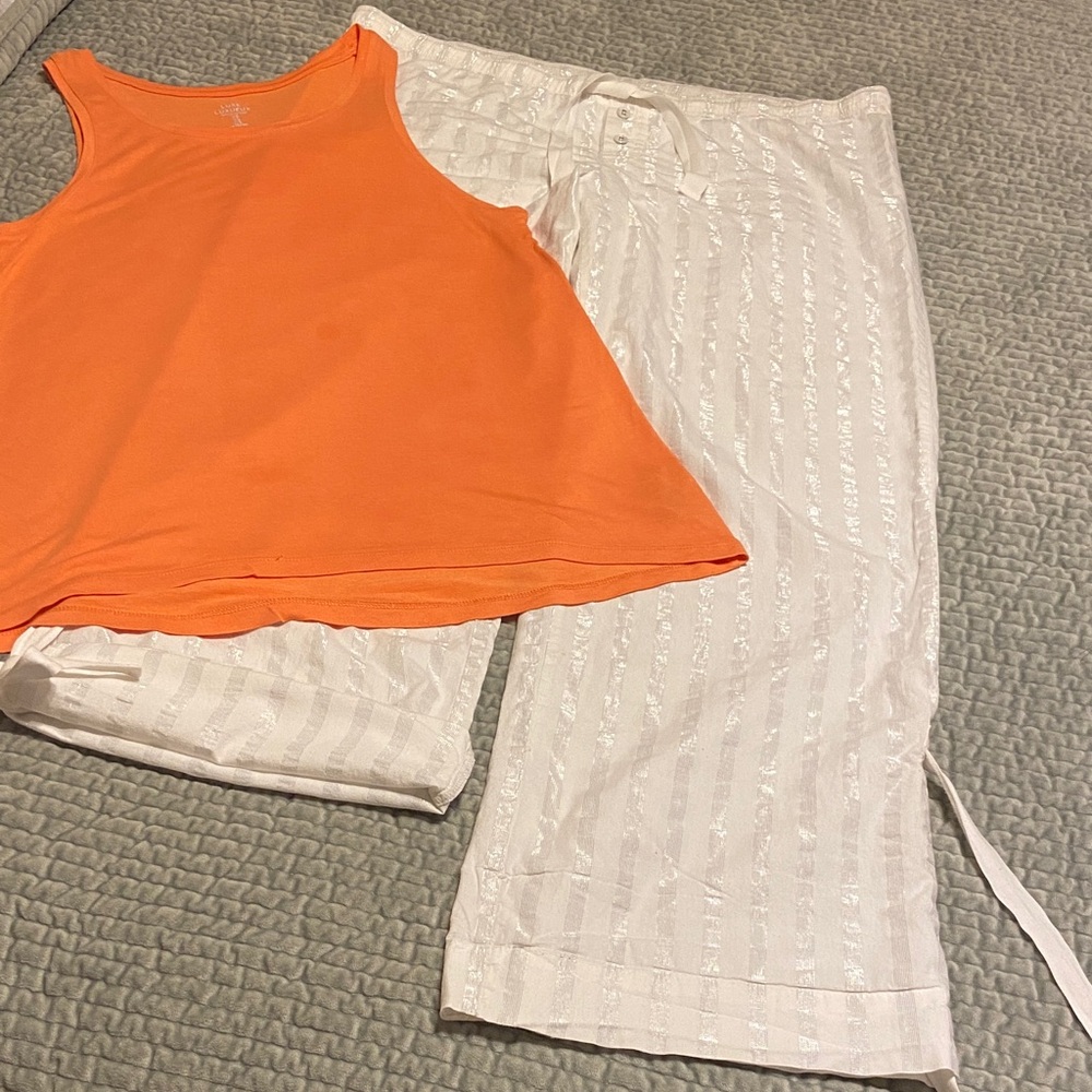 VGUC Gap Body and Gap Luxe Pajama Set